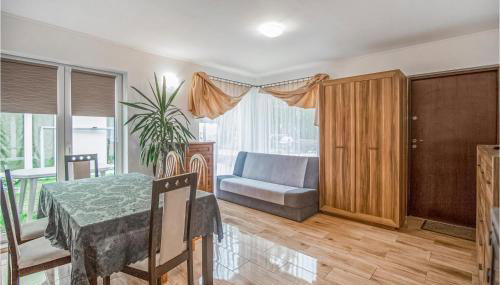 2 Bedroom Lovely Home In Oslonka - Foto 3