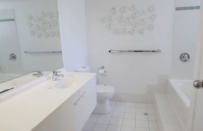 Coral Beach Noosa Resort - Photo 31