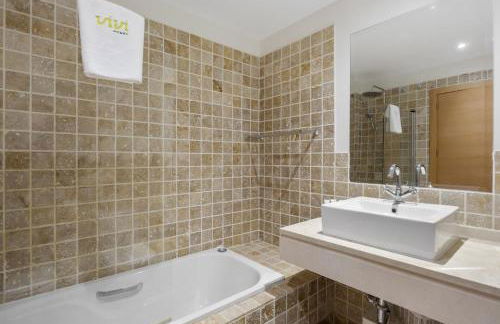 ViVi Homes - Toscana Luxury, Views, Pool & Terrace - Photo 39