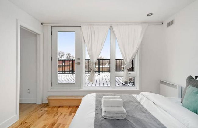 3 Bedroom Penthouse Great for Family Vacation - Photo 25