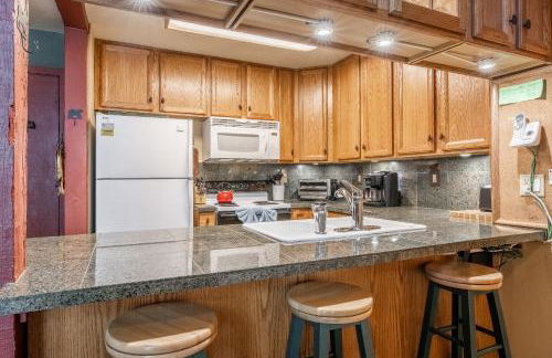 New Listing 2 bedroom and Loft 2 bath Summit E Bldg 12 condo sleeps 8 Steps to Eagle Lodge Chair 15 - Foto 18