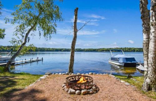 Whispering Waters Bayview Resort Cabin 4 - Foto 8