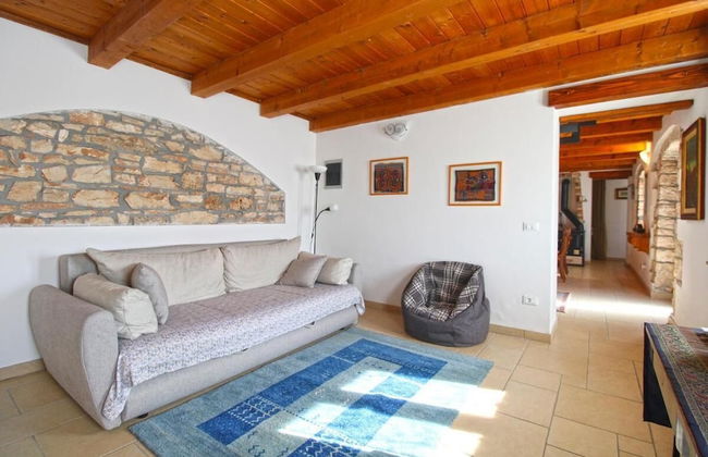 Charming House With Garden and BBQ in Galizana - Photo 10