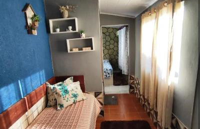 Charmosa e Aconchegante Edícula com Ar Condicionado - Foto 18