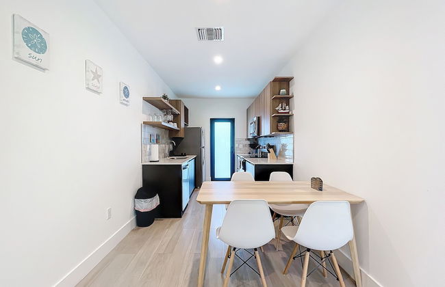 Los Patios Home Suites - Photo 14