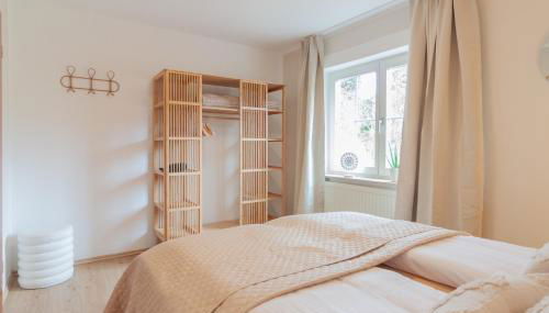 nJoy! Business Apartment Grafenau - Daimler & Parkplatz - Foto 4, wardrobe