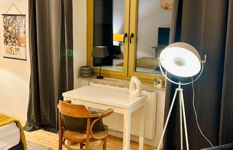 FeelsLikeHome - Stylische und zentrale Altbauwohnung mit Terrasse&Garten - Foto 5