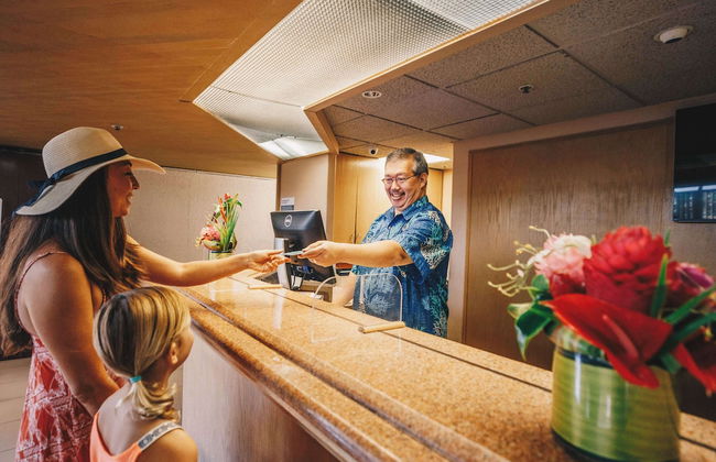 Aston Waikiki Sunset - Photo 2