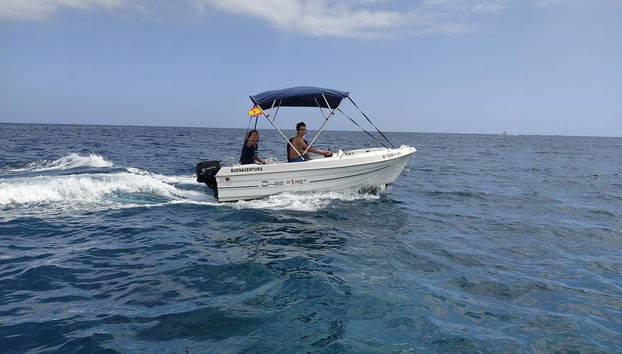 Taking a boat trip without a license in Las Galletas