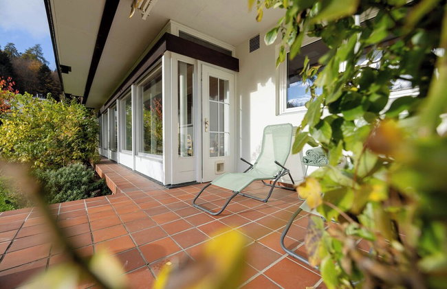Luxury Apartment With Terrace and Garden Free Parking Smart TV etc - Foto 43