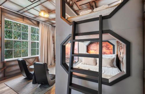 10min to Disney, Luxury 6BR Themed Villa with Private Pool,Spa and Game Room - Foto 16