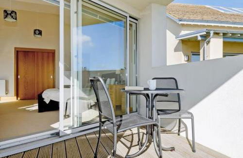 NEW Squirrels Leap Lake Views with Spa Access - Foto 12