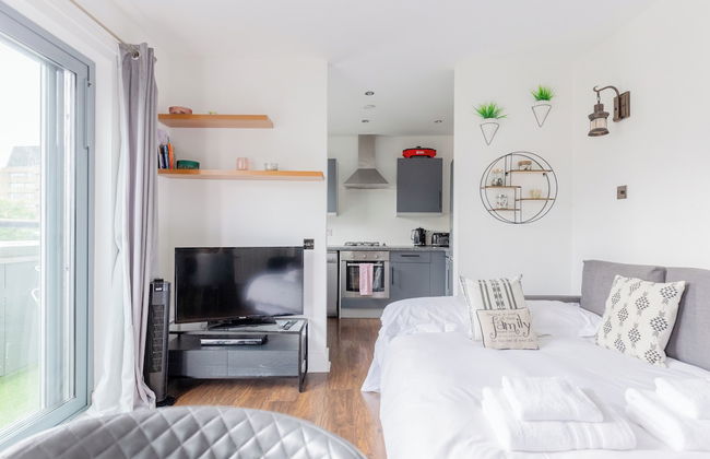 Bright 2 Bedroom Flat in Lambeth With Balcony - Foto 15