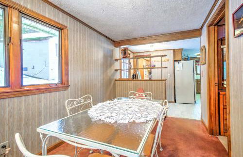 Scenic Lyman Home on Swan Pond with Wraparound Deck! - Foto 14