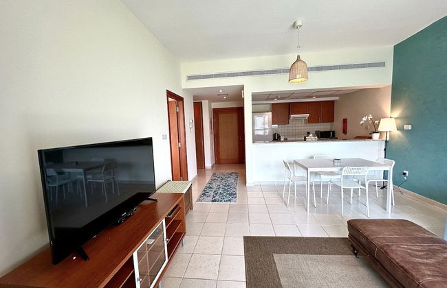 Lux BnB I Turia Tower I Lake & Garden View - Photo 12