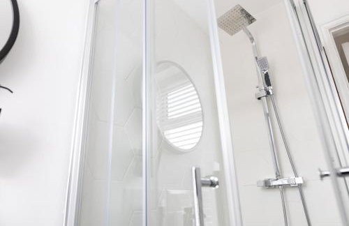 Bay City Studio Apartments - Foto 23