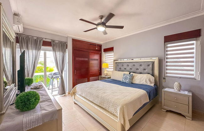 Incredible 3 BR Penthouse w BBQ Jacuzzi - Photo 10