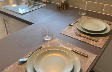 modern 1 bed apartment with car parking - Foto 3