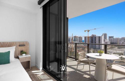 Chic 2BR Apartment Gym & Balcony Views - Foto 28