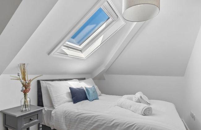 The Penthouse By Pureserviced - Photo 18