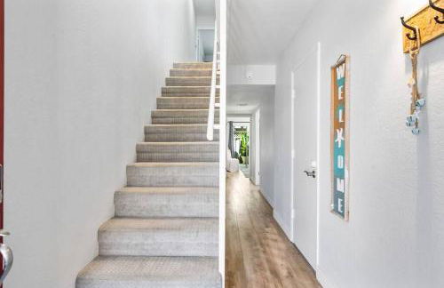 Walk on the Ocean! Wake up to Beautiful Bay Views - Photo 15