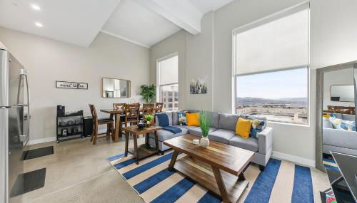 King Bed, Downtown Steps from Bengals & Reds, Minutes to OTR, TQL, HardRock - Foto 3