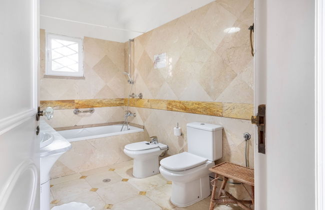 JOIVY Splendid 4-BR House w/Swimming Pool & Sea View - Foto 42