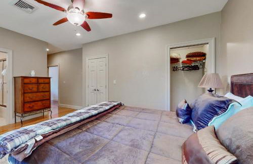 Gloucester Harbor Hideaway - Photo 16