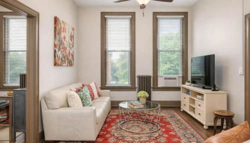 Large Luxury Downtown Loft - Walk to Everything Free Parking - Foto 2