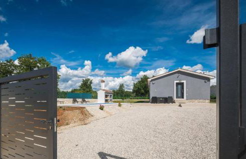 Awesome Home In Malisi With Kitchen - Photo 23