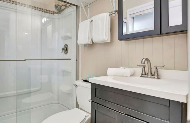 Stones Throw Beachside Bungalow 1 ON THE Beach - Foto 12