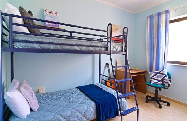 Peaceful Haven With Stunning Views Close to sea - Foto 3