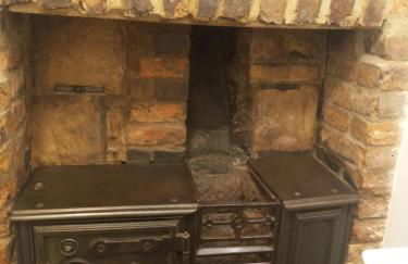 Delighful self catering in the heart of Glastonbury - Photo 8