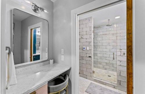 Amazing Rooftop Patio Overlooking street - Foto 10