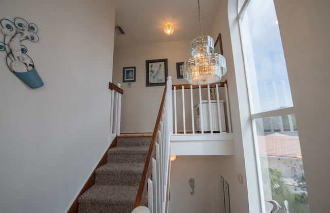 232 South Harbor Upstairs 3 Bedroom Apts by RedAwning - Photo 27