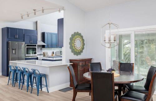 Casa Mariposa Newly Renovated Firepit*Fireplace*Great Deck*Pets Welcome! - Foto 12