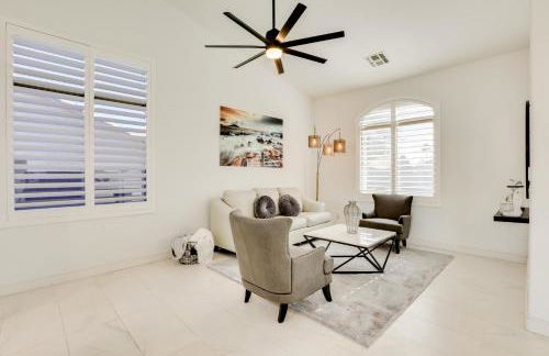 7 Mi to State Farm Stadium Family Home with Pool - Foto 4