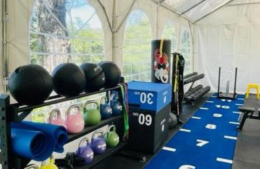 Small Provencal Castle with Swimming Pool, Tennis, Gym & Calm - Foto 78