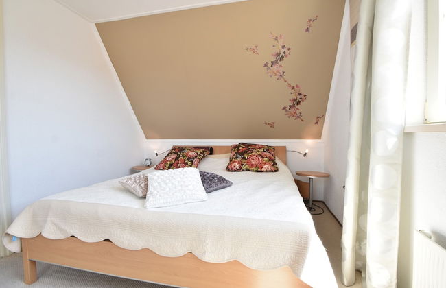 Enticing Holiday Home in Oude With Garden - Foto 11