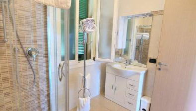 Antico Principato di Seborga - Foto 4, Shower