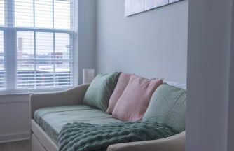 Two Story Penthouse, 2 Bedrooms with 2 and a half bathrooms, 2 Balconies, Skyline View, Pool - Foto 34