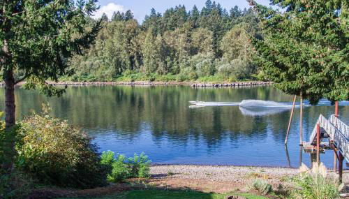 Milwaukie Riverfront Guest House - Foto 1, Garden, Garden view