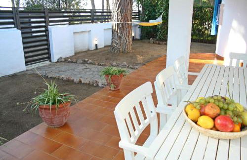 Superb Seafront Villa - Photo 6