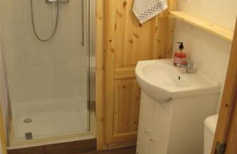 domki na leśnej polanie - Foto 15