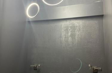 City Loft Escape with River Views! By Hollyhock - Foto 12