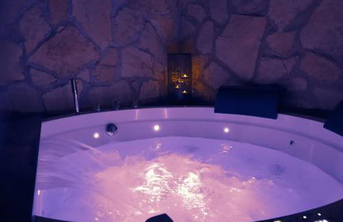 SPA SUITE SICILIA - Intera casa con spa privata Jacuzzi Sauna Bagno di Vapore - Foto 4