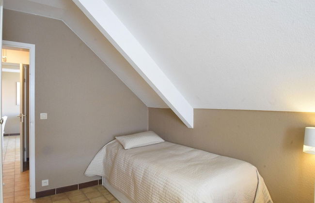 Manderley 0301 Very Well Located - Photo 2