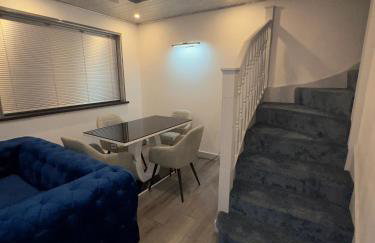 Luxxe House with Hot tub and Pool table - Photo 53