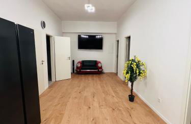 Big Apartment l 18 Beds l Free Parking l WiFi l - Photo 17