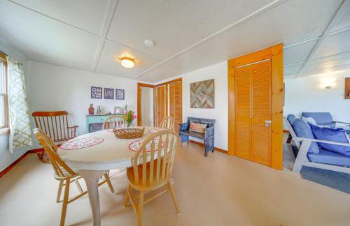 Steps to Lake and Public Boat Ramp Edinboro Cottage - Foto 8